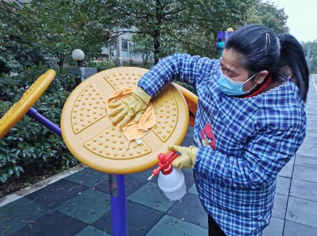 平凡的崗位 不凡的堅(jiān)守——雅境物業(yè)保潔員龍又順